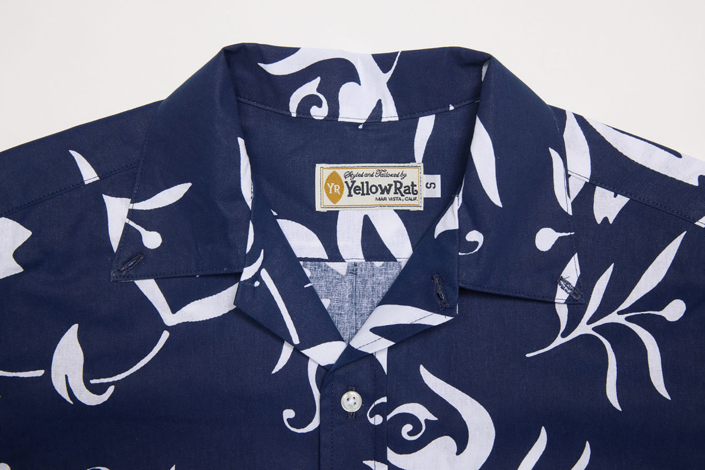 Convertible Collar Button-down Shirt (Flower Print)